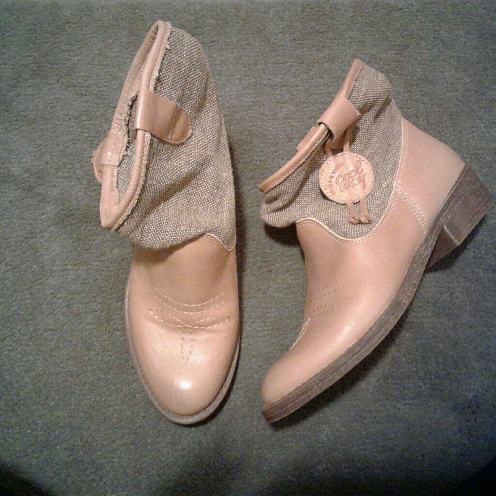 LIKE NEW! Nordstrom "Coolway" Ankle Boot Size 6